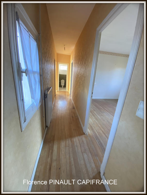 Maison - 218 m² - 10 pièces