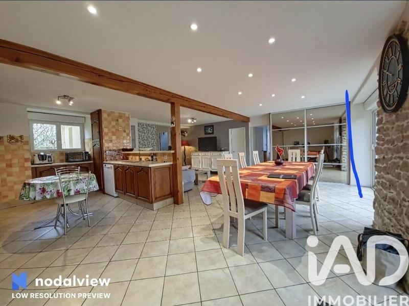 Maison - 163 m² - 9 pièces