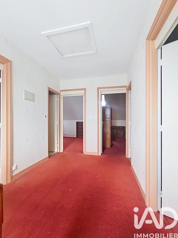 Maison - 240 m² - 11 pièces