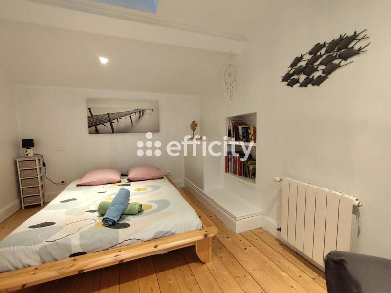 Maison - 187 m² - 8 pièces