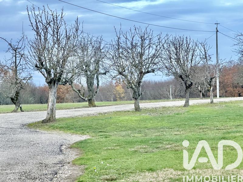 Maison - 271 m² - 10 pièces