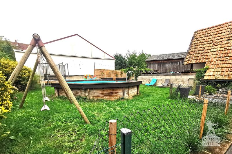 Maison - 235 m² - 10 pièces