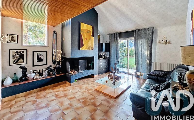 Maison - 200 m² - 9 pièces