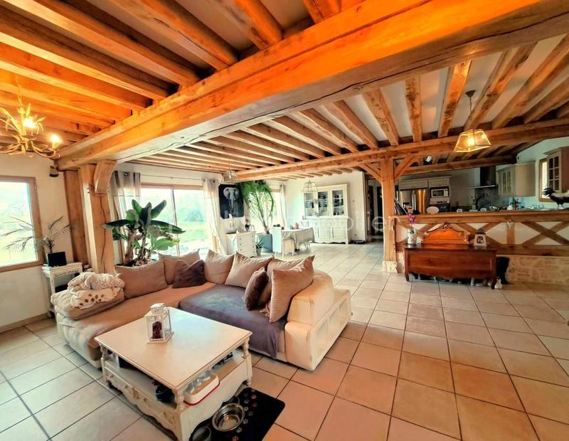 Maison - 275 m² - 7 pièces