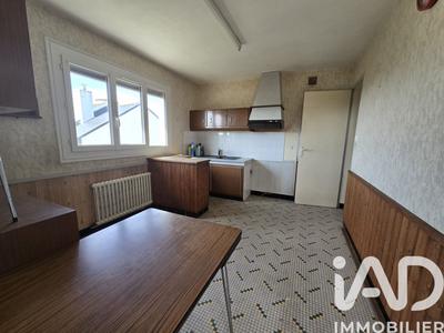 Maison - 104 m² - 6 pièces