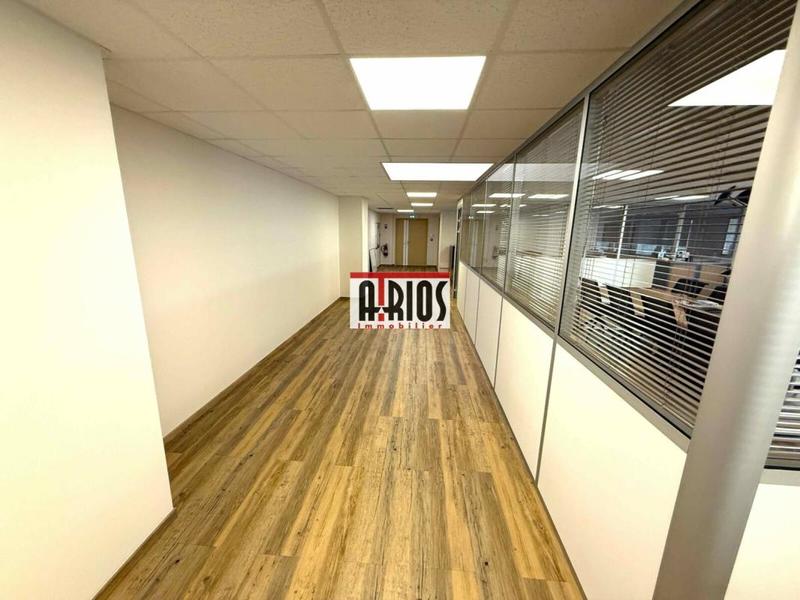 Bureau - 246 m²