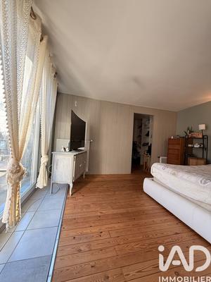 Maison - 237 m² - 7 pièces