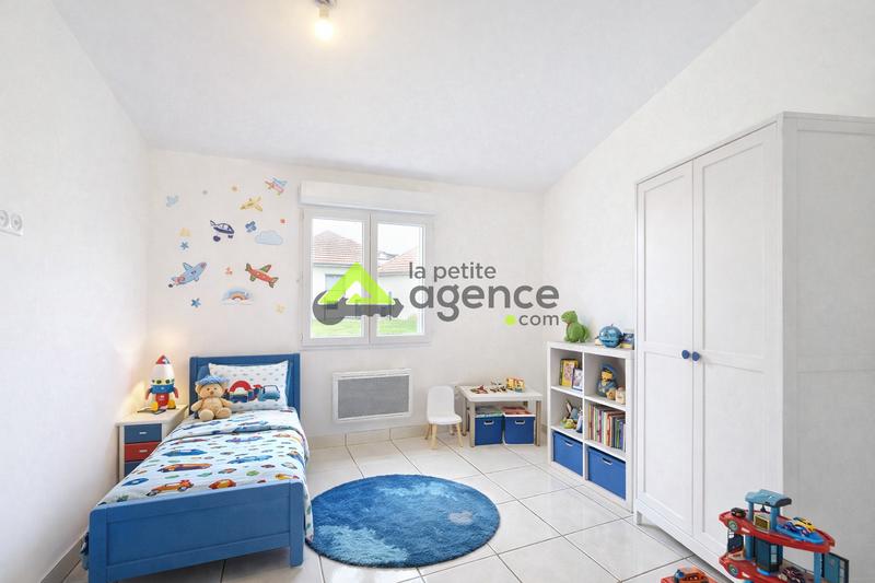 Maison - 90 m² - 4 pièces