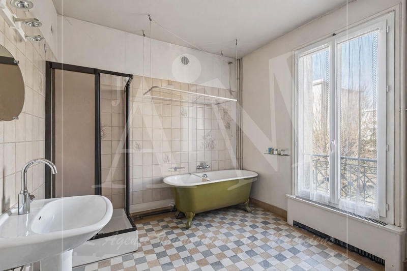 Maison - 148 m² - 7 pièces