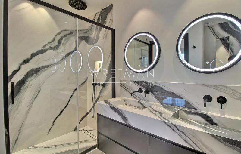 Appartement - 99 m² - 4 pièces