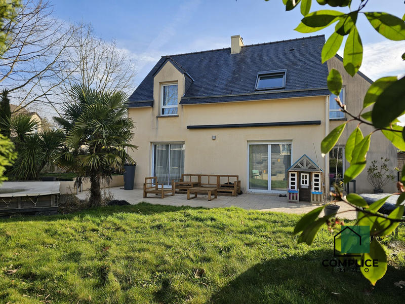 Maison traditionnelle - 150 m² - 5 pièces