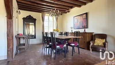 Maison - 489 m² - 16 pièces