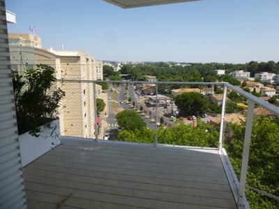 Appartement - 79 m² - 3 pièces