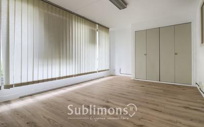 Local commercial - 89 m² - 6 pièces