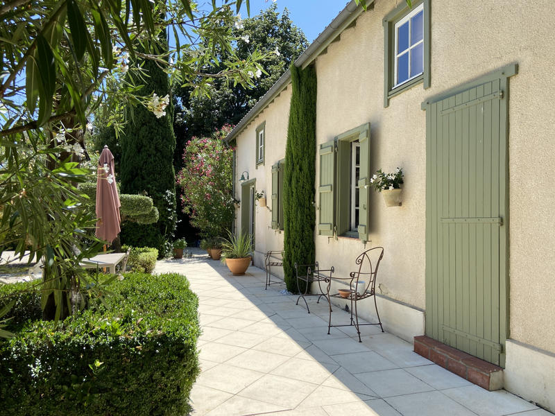 Propriété - 180 m² - 6 pièces