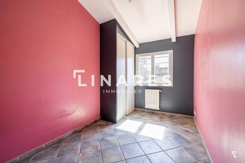 Maison - 300 m² - 7 pièces