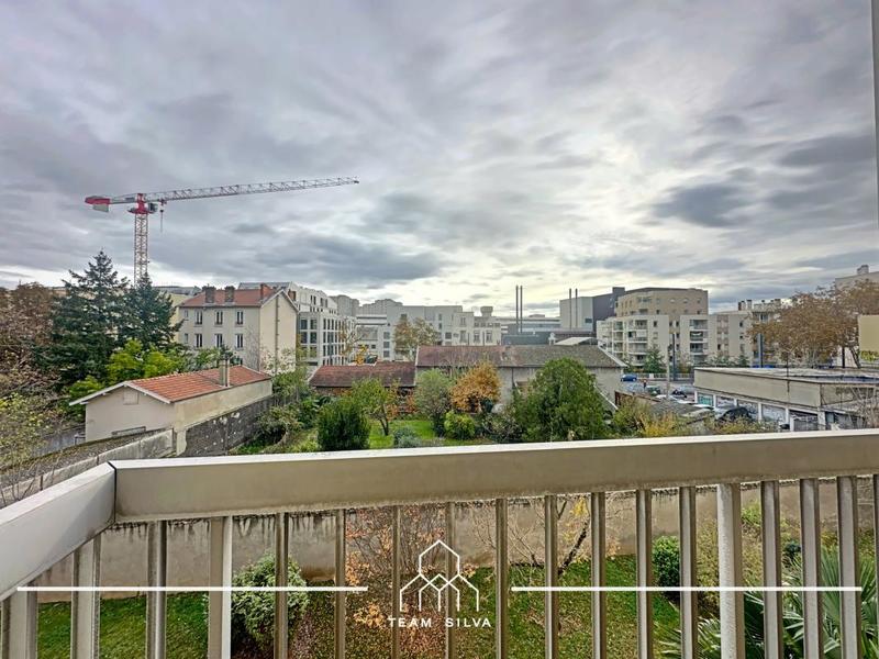 Appartement - 96 m² - 4 pièces