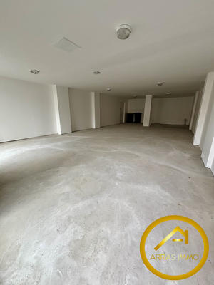 Local commercial - 80 m²