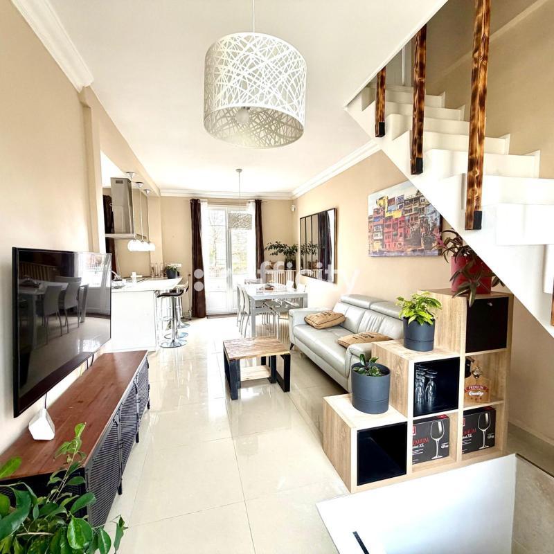 Maison - 106 m² - 5 pièces