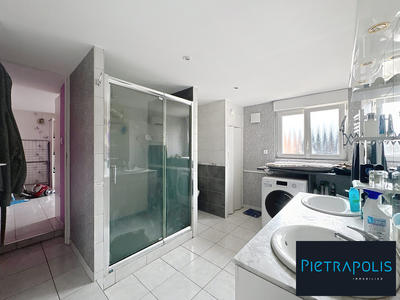 Maison - 380 m² - 6 pièces