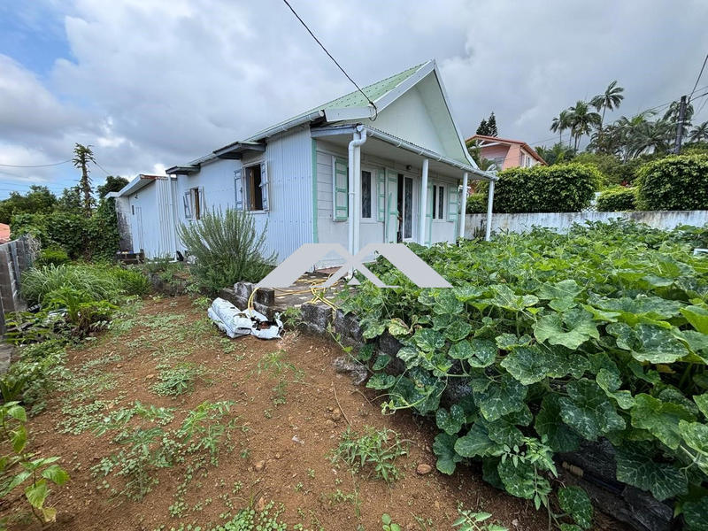 Maison - 90 m² - 3 pièces