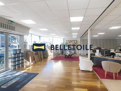 Local commercial - 2 657 m²