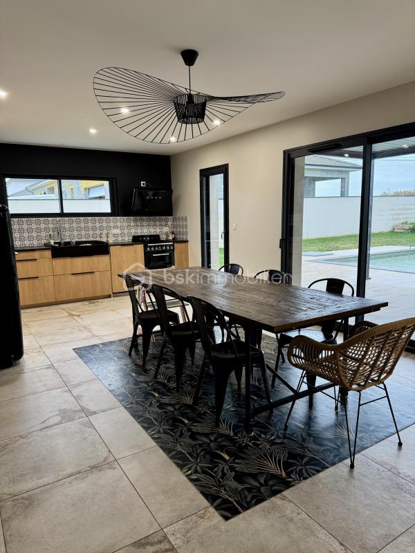 Maison - 157 m² - 5 pièces