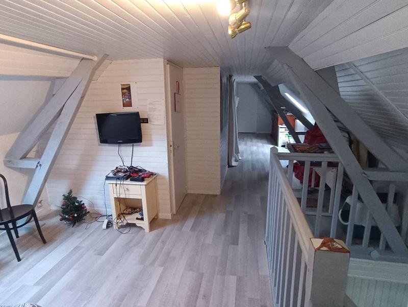 Maison traditionnelle - 250 m² - 9 pièces