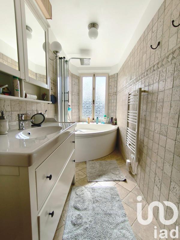 Maison - 700 m² - 24 pièces