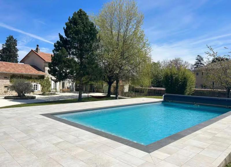 Demeure - 191 m² - 5 pièces