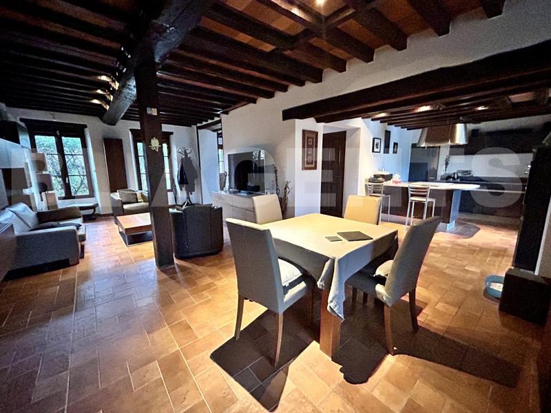 Briarde - 213 m² - 10 pièces