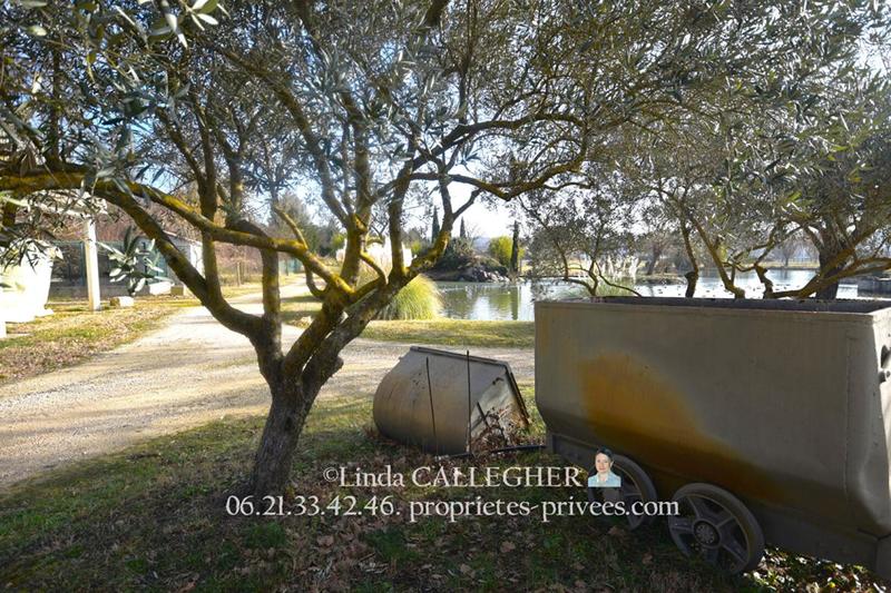 Propriété - 460 m² - 11 pièces