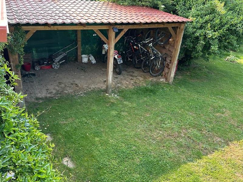 Maison - 200 m² - 8 pièces