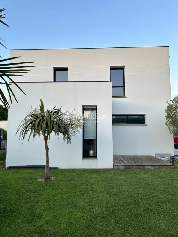 Maison - 173 m² - 5 pièces