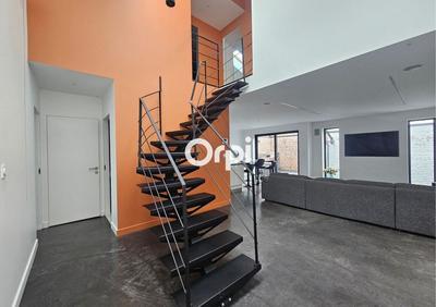 Maison - 195 m² - 5 pièces