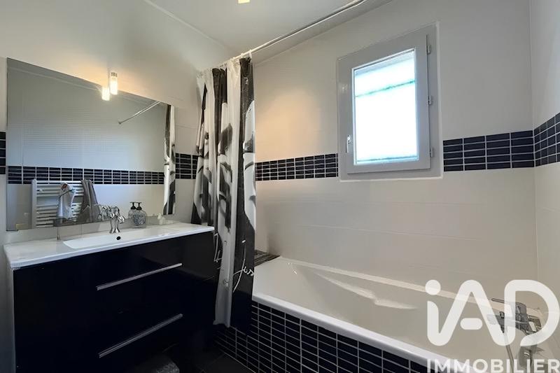 Maison - 98 m² - 4 pièces