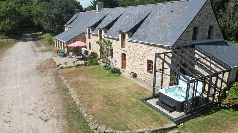 Maison ancienne - 410 m² - 15 pièces