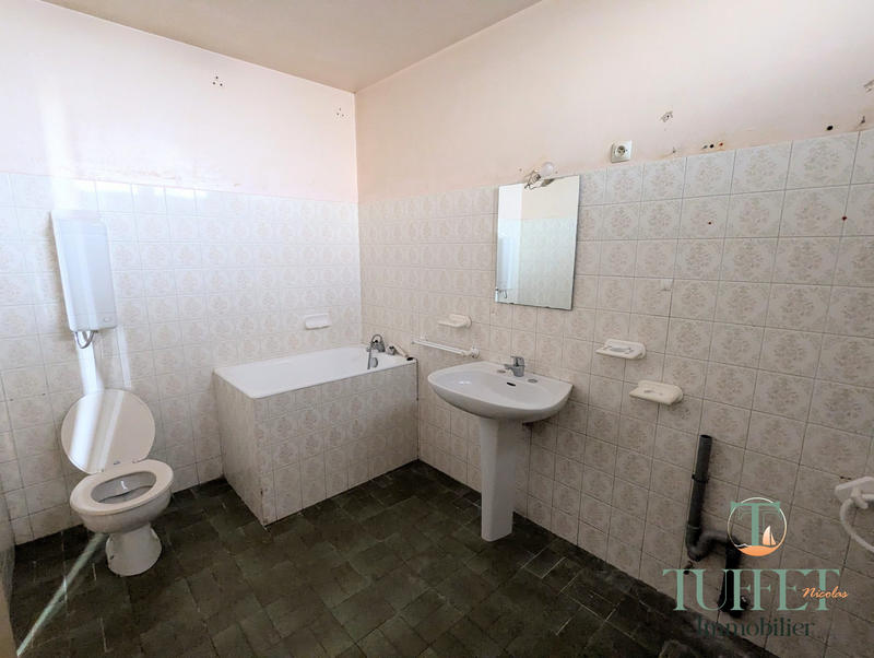 Maison ancienne - 179 m² - 8 pièces