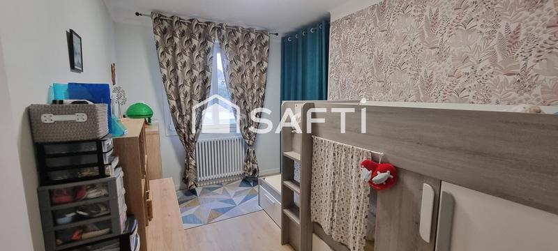 Maison - 240 m² - 8 pièces