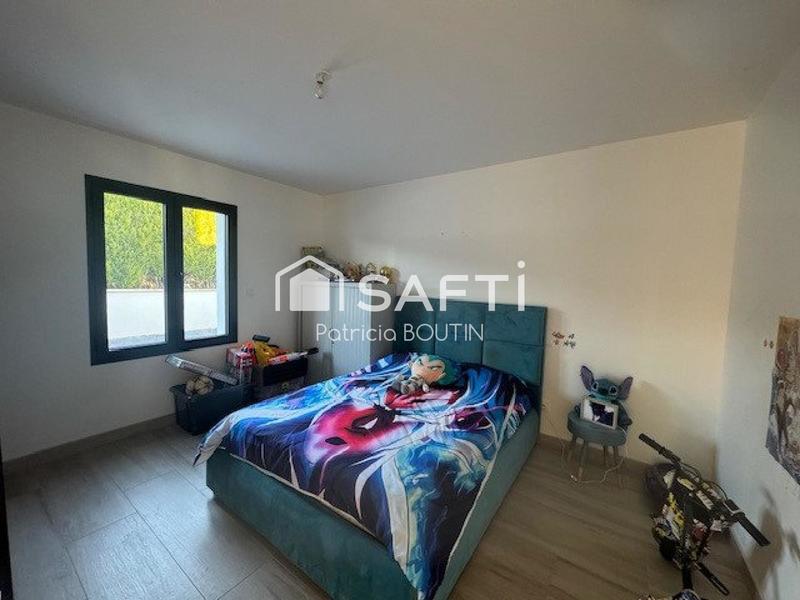 Maison - 225 m² - 10 pièces