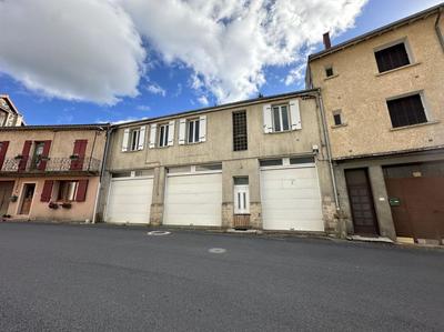Maison - 180 m² - 8 pièces