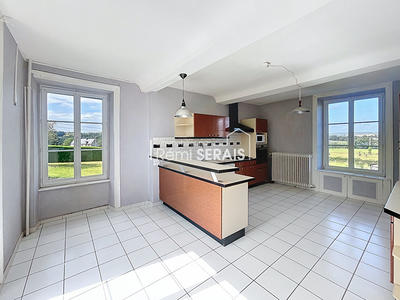 Maison - 138 m² - 6 pièces