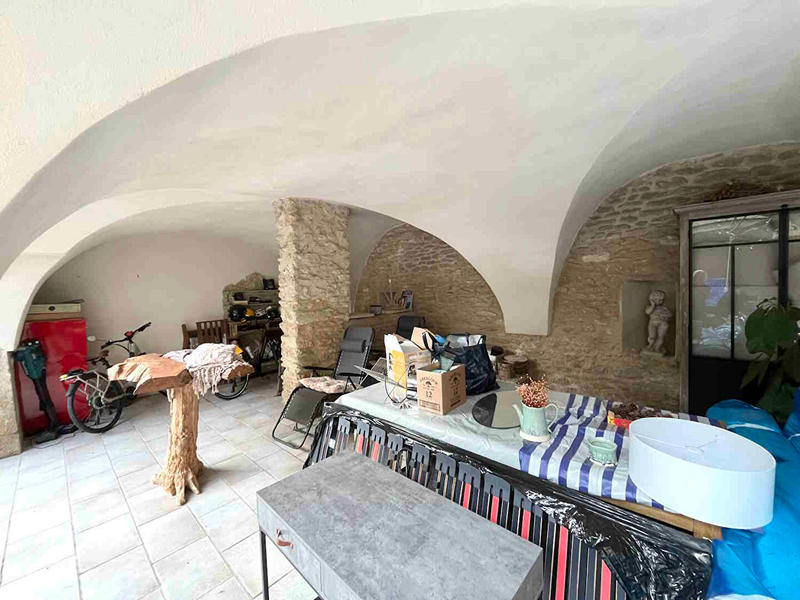 Maison - 300 m² - 6 pièces