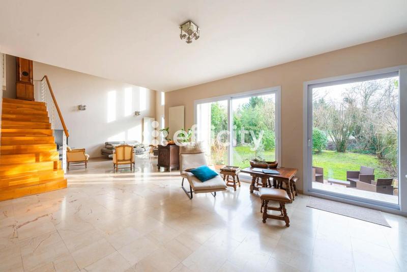 Maison - 173 m² - 6 pièces