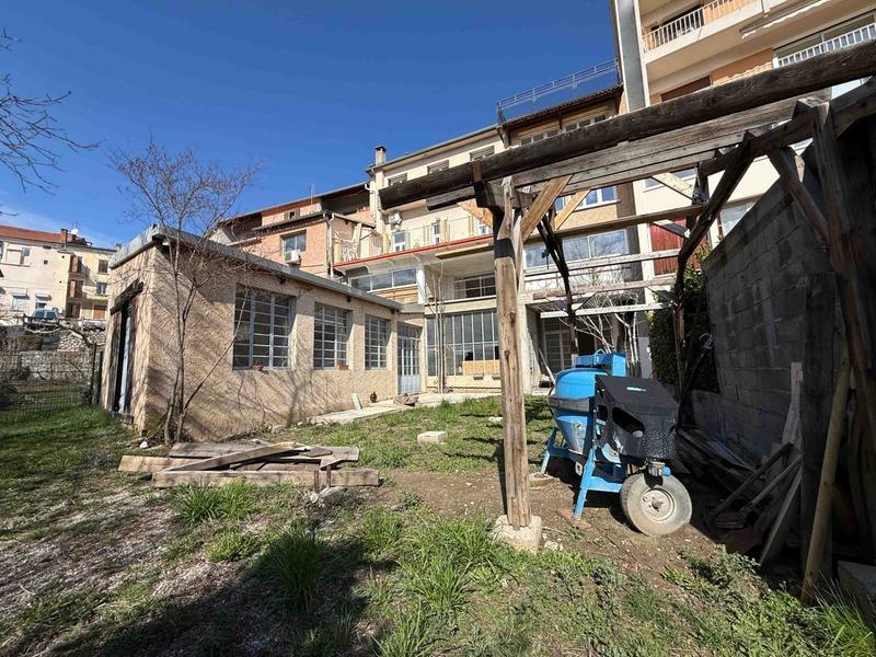 Loft - 175 m² - 1 pièce