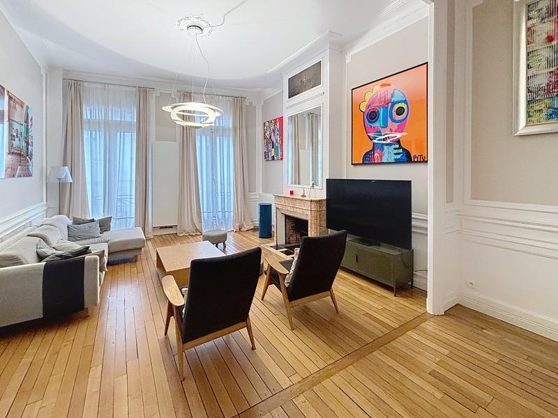 Maison bourgeoise - 488 m² - 16 pièces