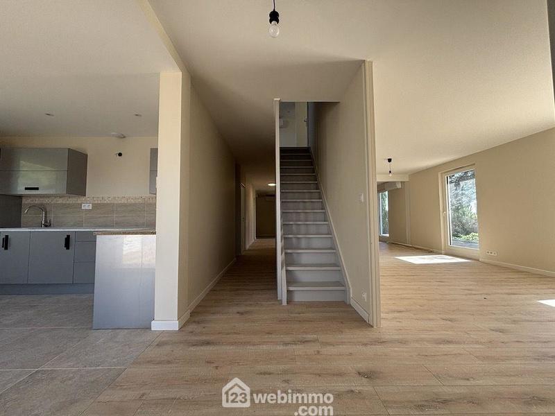 Maison - 184 m² - 6 pièces