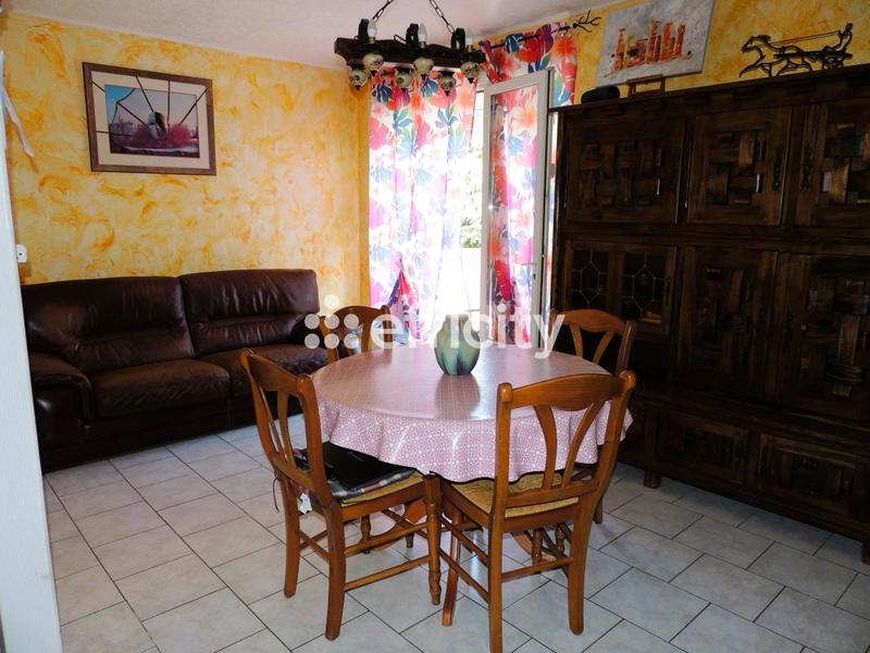 Maison - 80 m² - 5 pièces