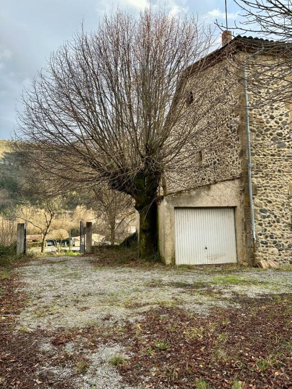 Maison en pierre - 203 m² - 11 pièces