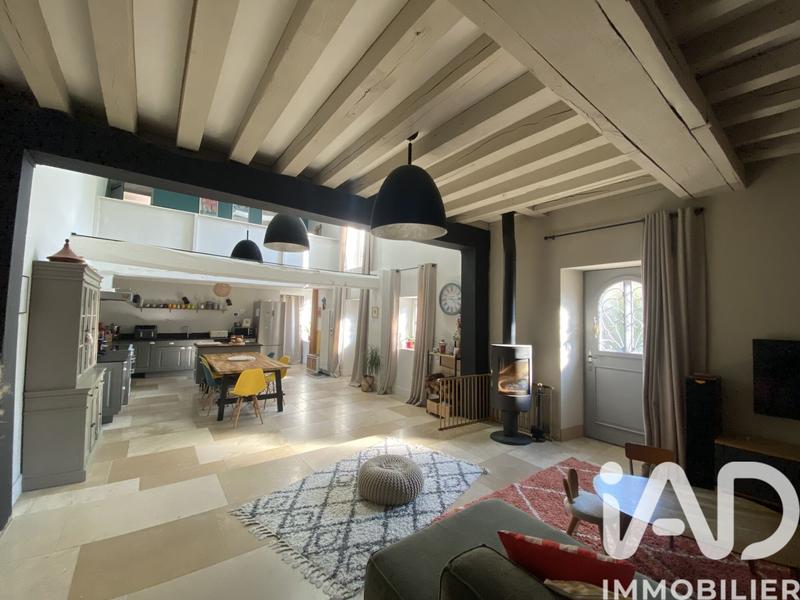 Maison - 207 m² - 8 pièces